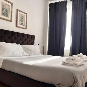  Holiday home Dieci At Spanish Step - Belsiana Luxury